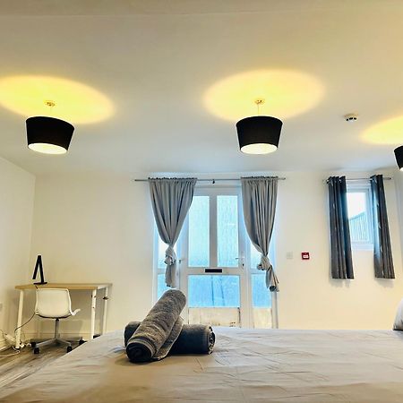 Spacious And Affordable City Center Two Beds Flat Swansea Exteriér fotografie
