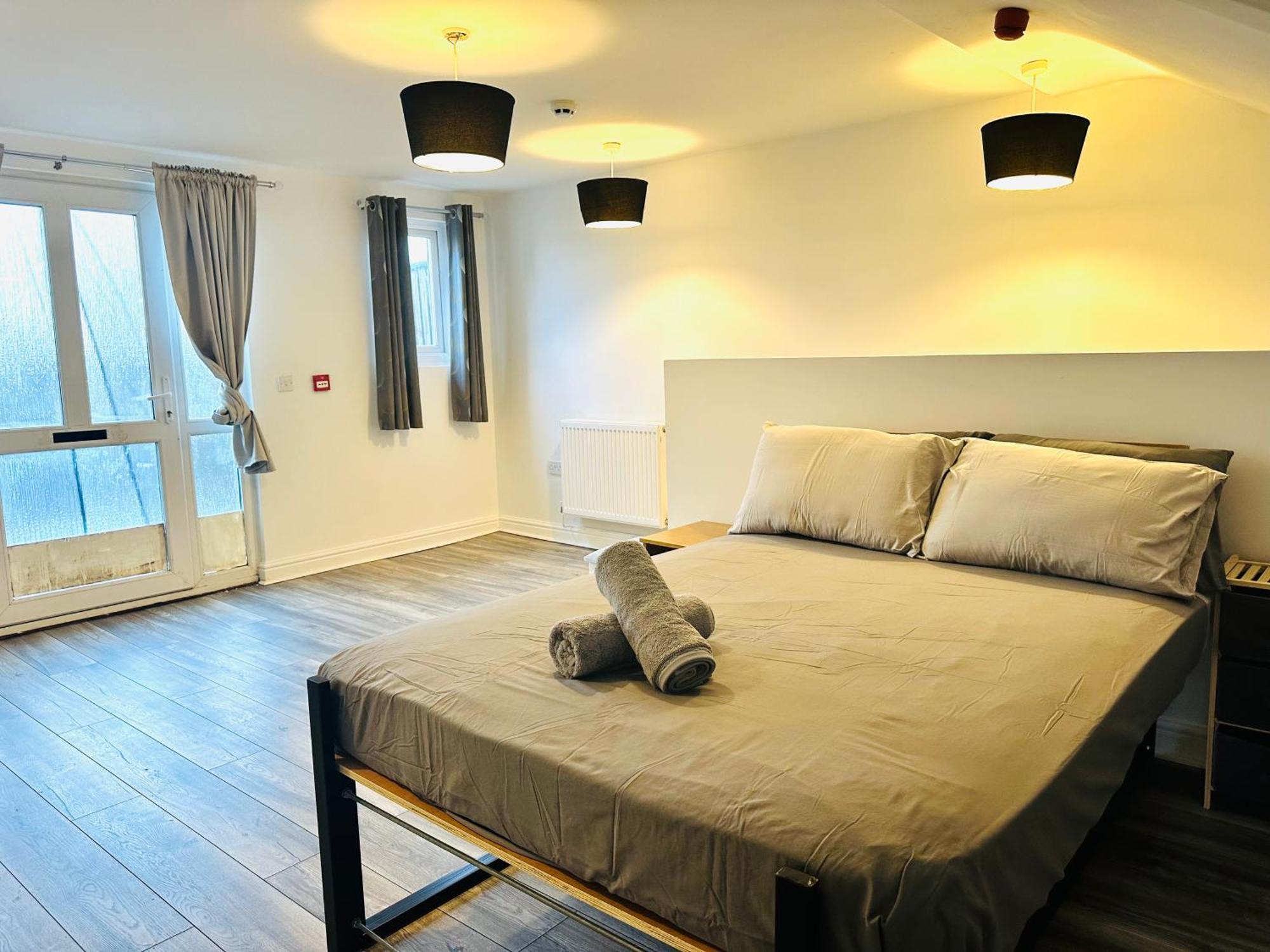 Spacious And Affordable City Center Two Beds Flat Swansea Exteriér fotografie